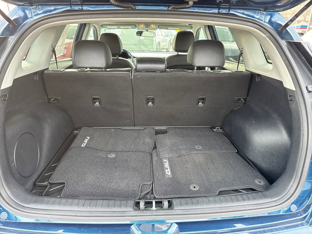 Used 2017 Kia Niro Touring image 16