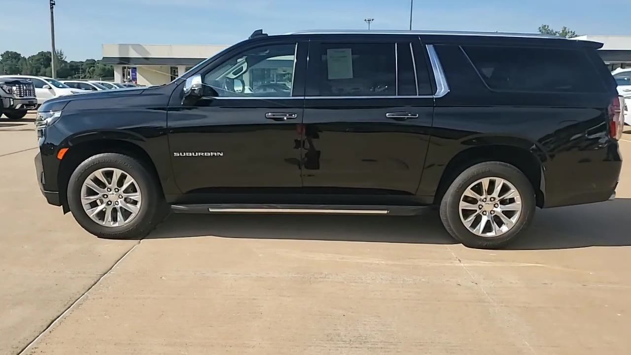 Used 2021 Chevrolet Suburban Premier w/ Premium Package AWD/4WD image 6