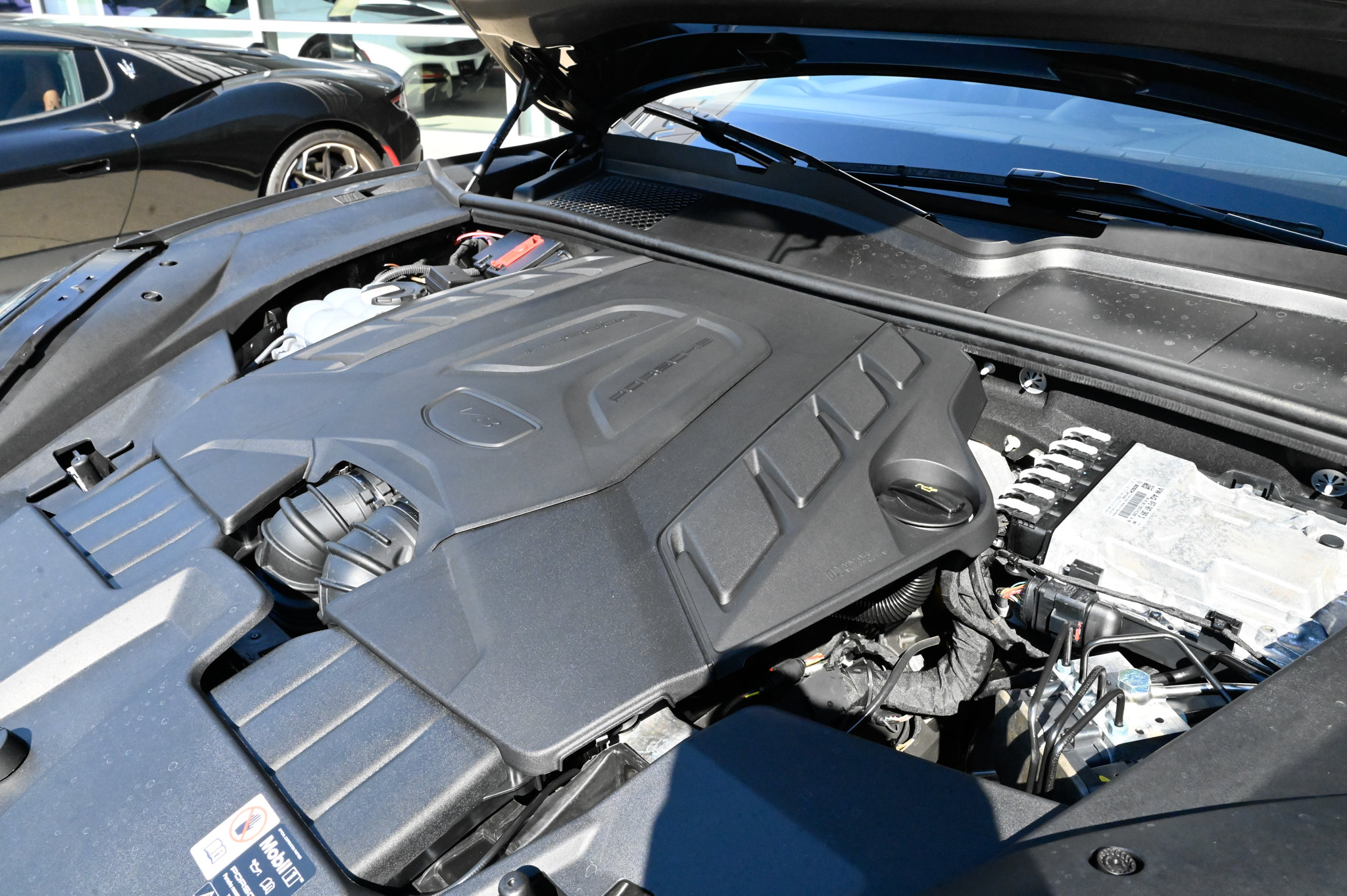 Used 2025 Porsche Cayenne S AWD/4WD image 63