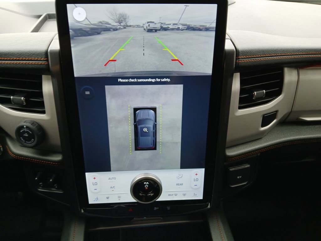 Used 2022 Ford Expedition Timberline image 9