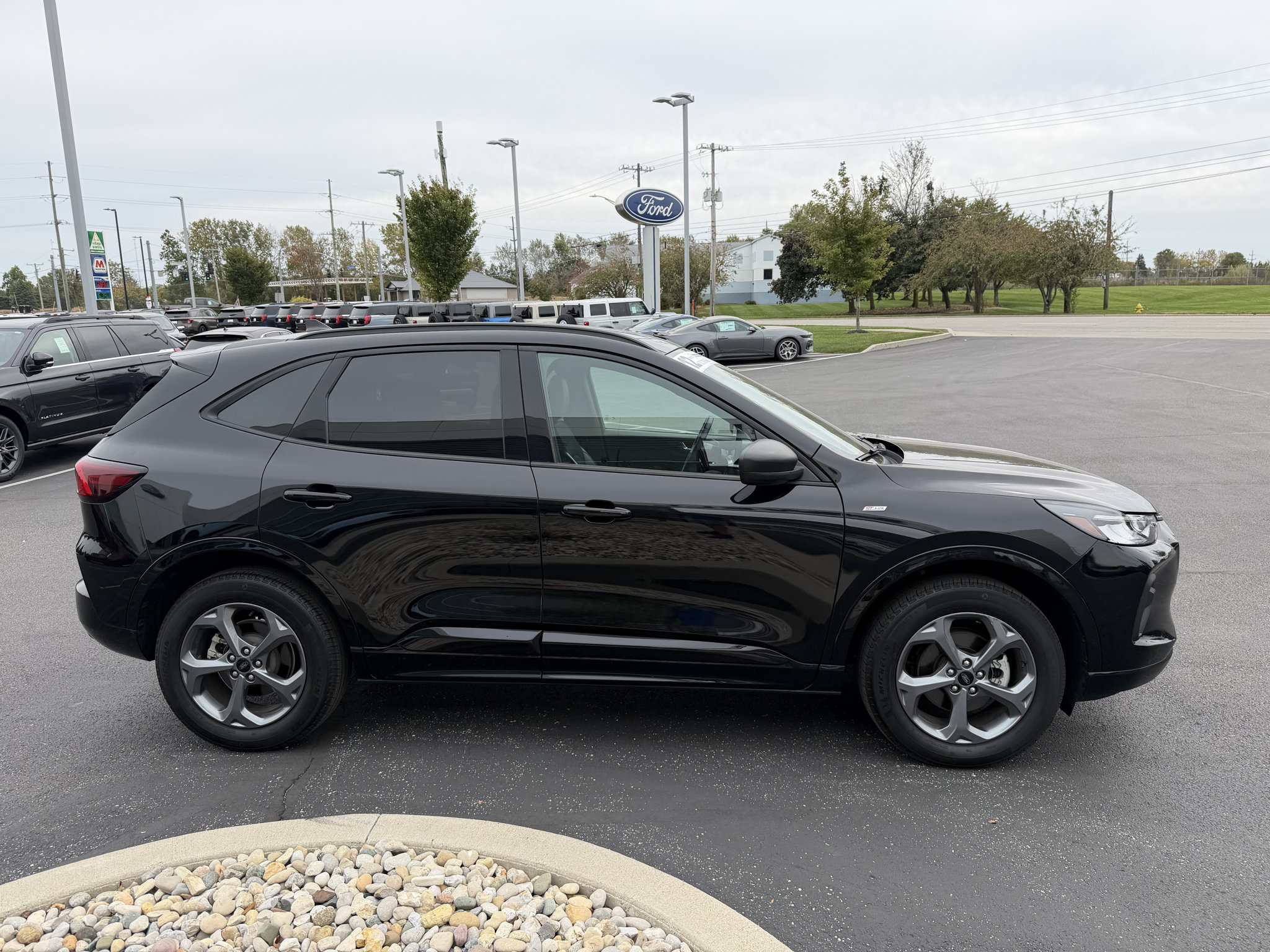 Used 2024 Ford Escape ST-Line w/ Tech Pack #1 AWD/4WD image 16