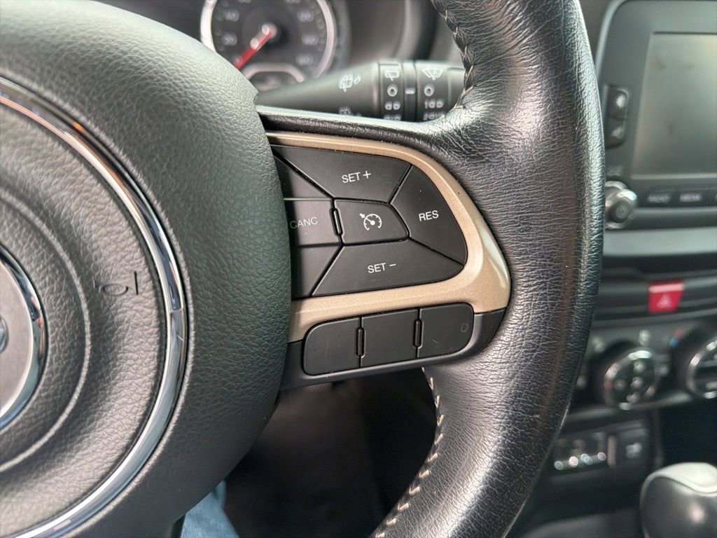 Used 2017 Jeep Renegade Trailhawk image 11