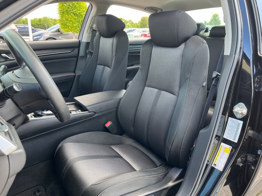 Certified 2019 Honda Accord EX image 25