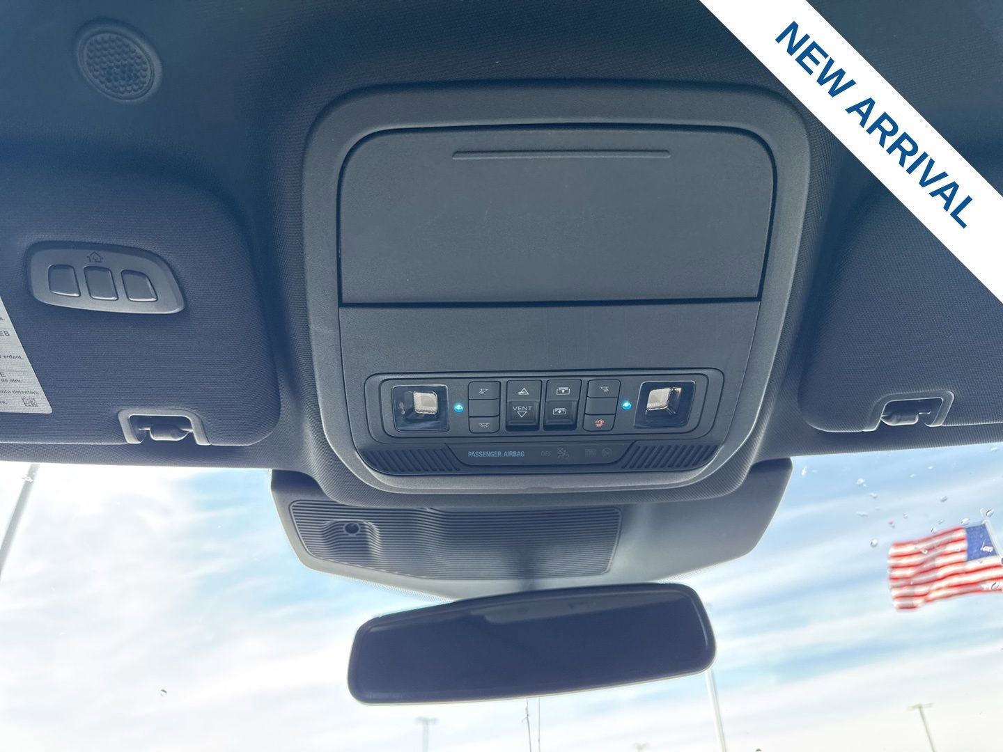 Used 2020 Ford Explorer Platinum w/ Premium Technology Package image 27