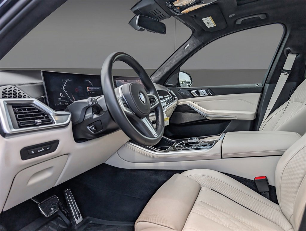 Used 2025 BMW X5 xDrive40i w/ Executive Package image 10
