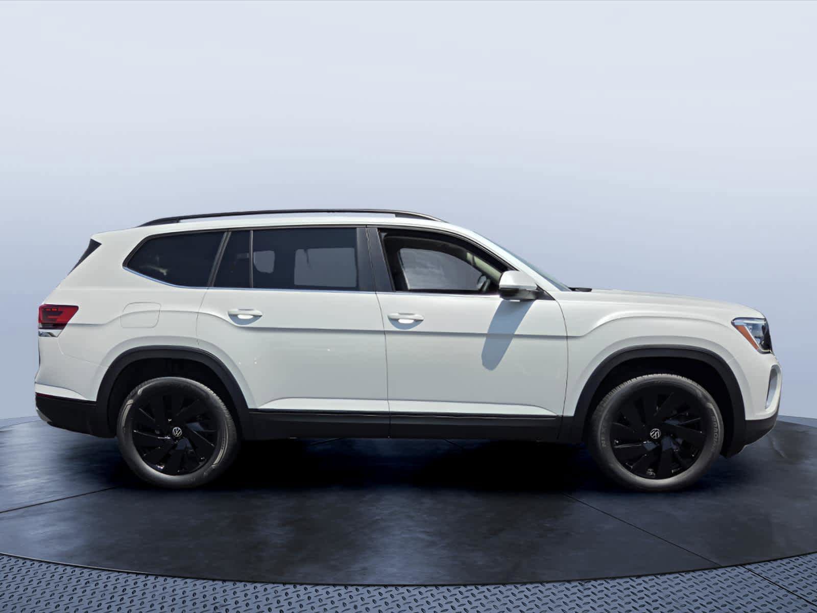 New 2026 Volkswagen Atlas SE FWD image 6
