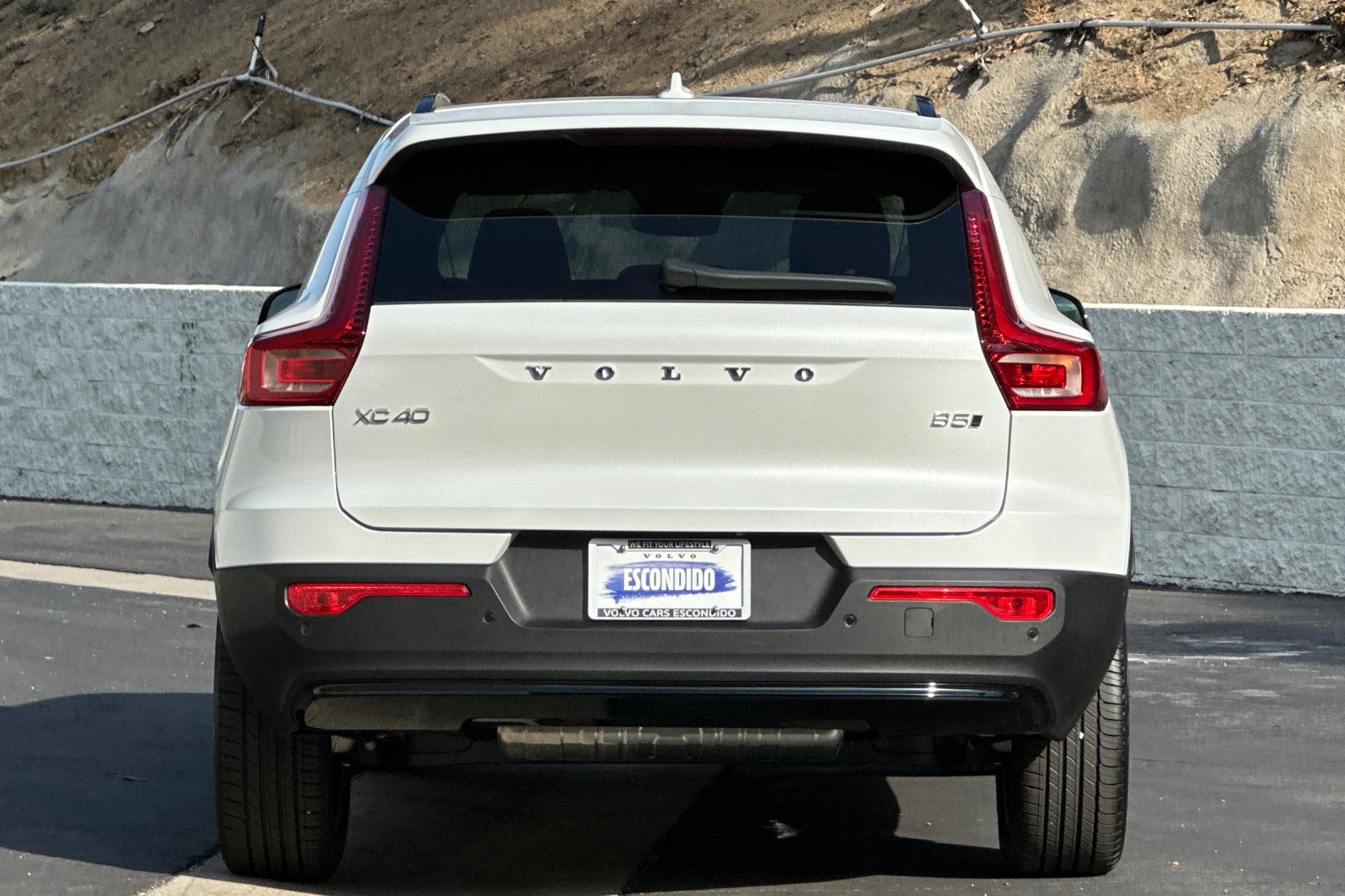 New 2026 Volvo XC40 B5 Plus w/ Protection Package Premier AWD/4WD image 5