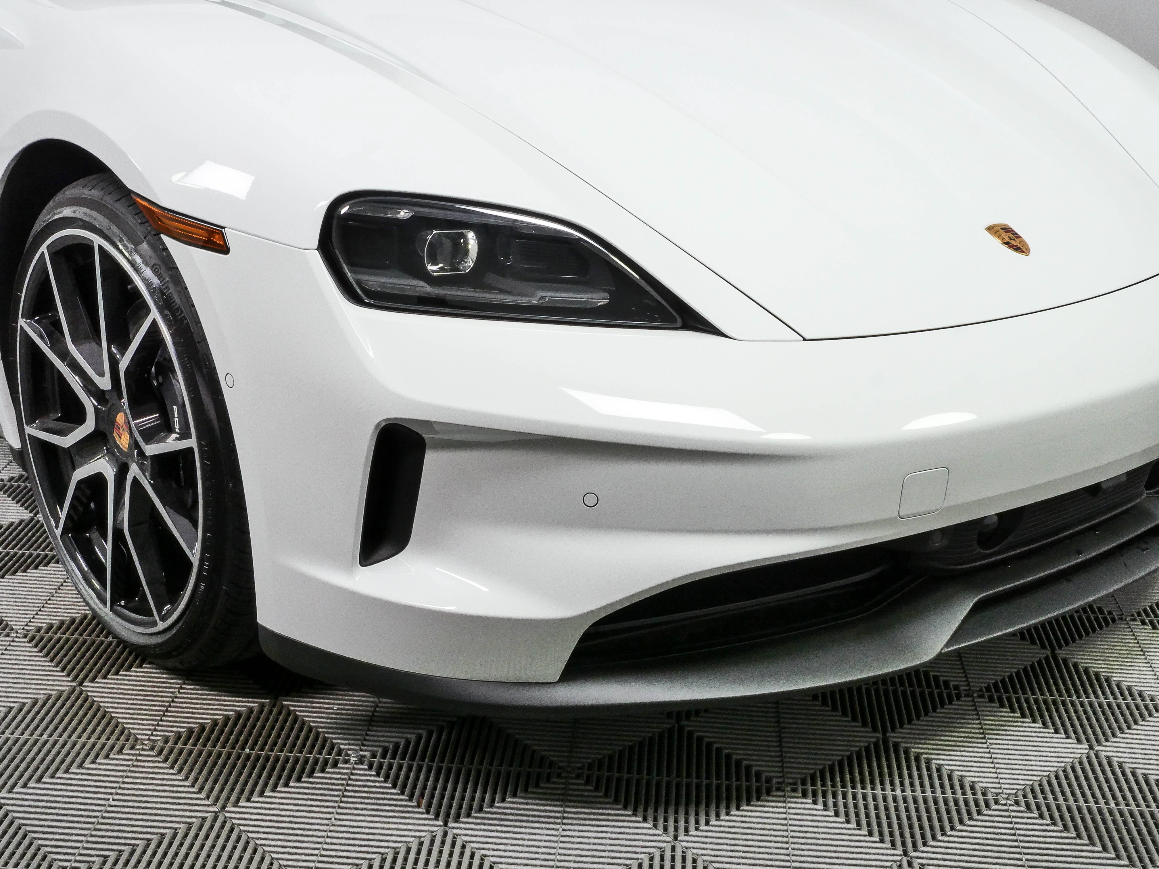 New 2026 Porsche Taycan AWD/4WD image 39
