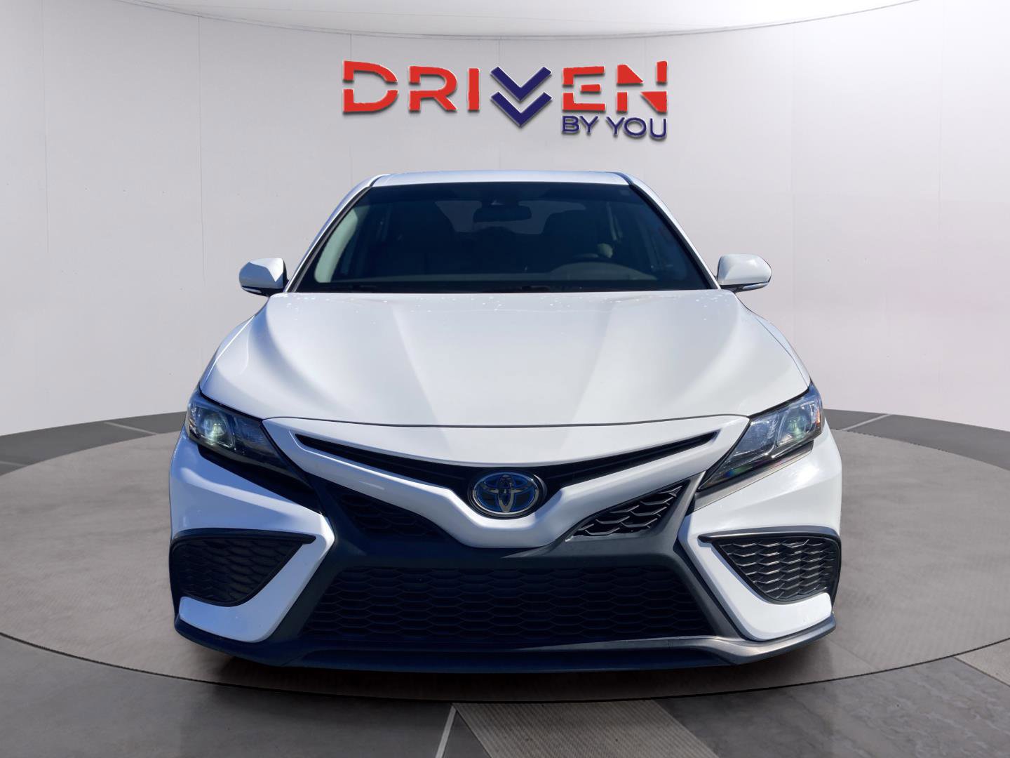 Used 2022 Toyota Camry SE image 9