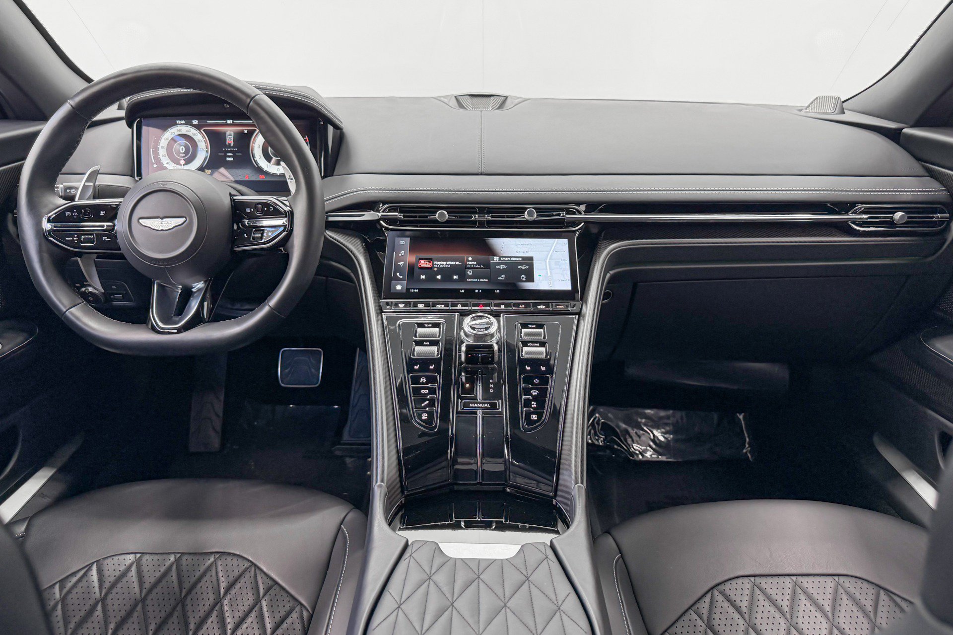 Used 2024 Aston Martin DB12 Coupe RWD image 15