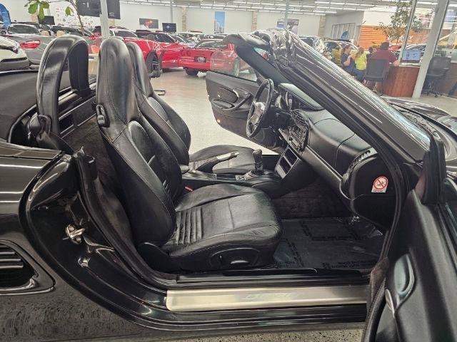 Used 2000 Porsche Boxster RWD image 20