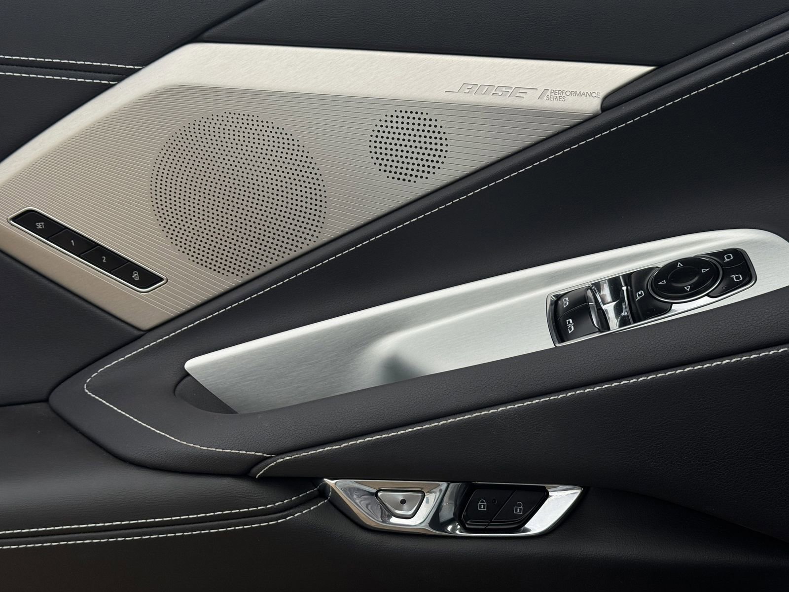 Used 2024 Chevrolet Corvette Stingray Preferred Cpe w/ 2LT RWD image 23