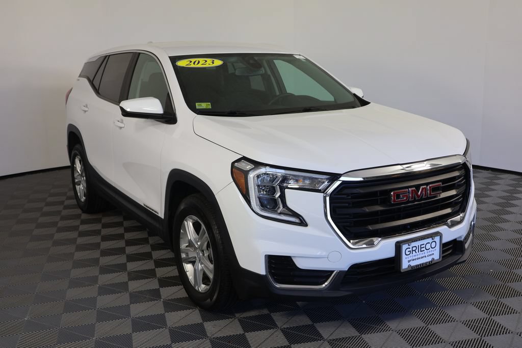 Used 2023 GMC Terrain SLE