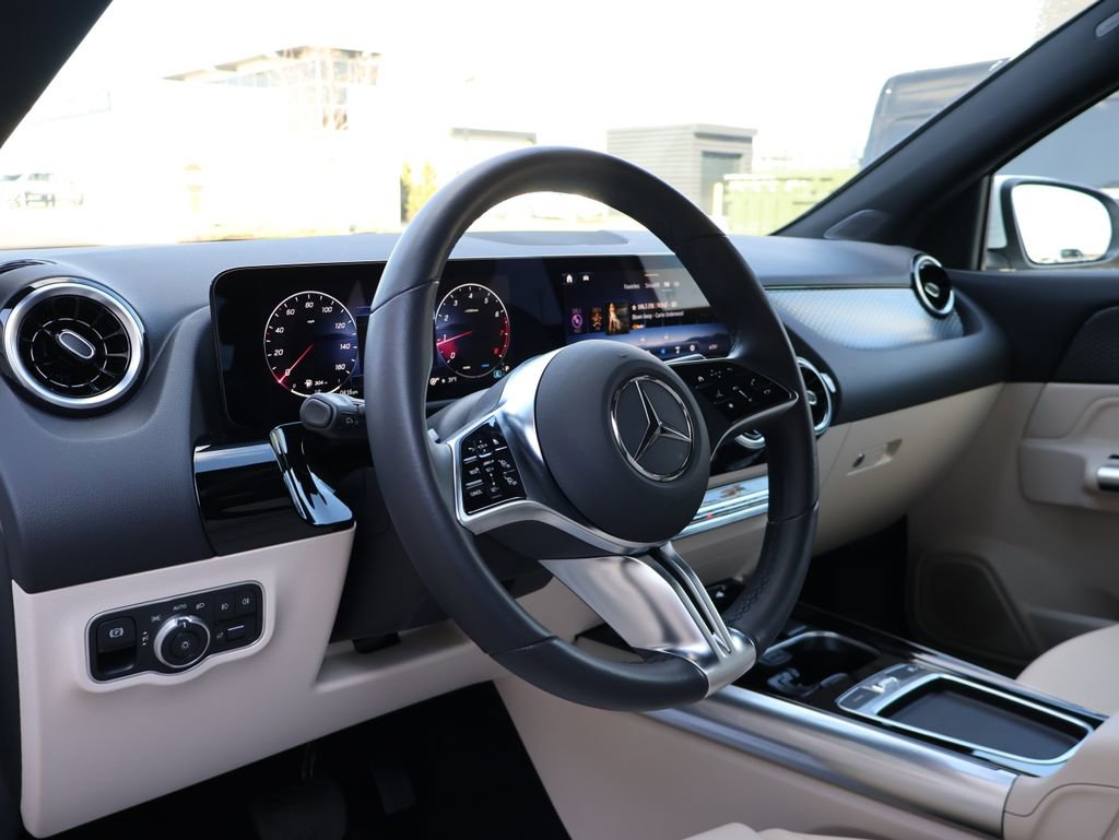 Certified 2025 Mercedes-Benz GLA 250 4MATIC image 19