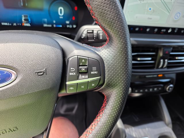 Used 2024 Ford Escape ST-Line Elite w/ Premium Technology Package AWD/4WD image 30