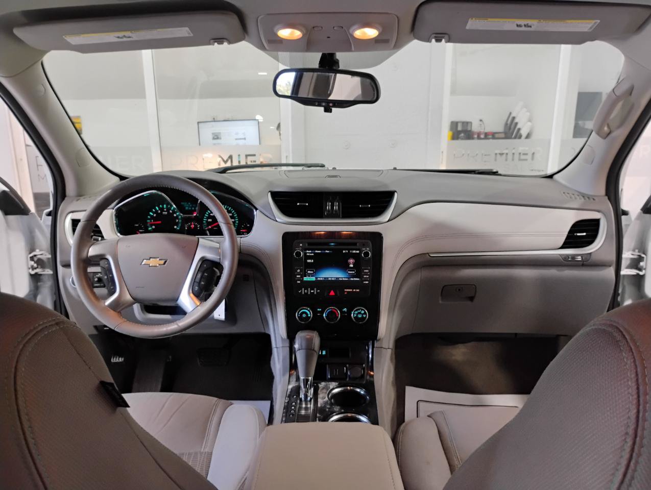 Used 2017 Chevrolet Traverse LT FWD image 49