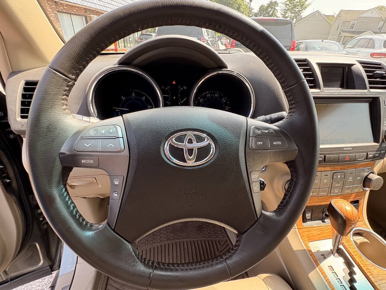 Used 2010 Toyota Highlander Limited AWD/4WD image 51