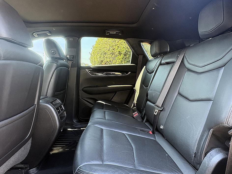 Used 2020 Cadillac XT5 Premium Luxury image 10