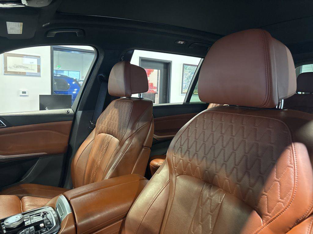 Used 2023 BMW X7 M60i w/ Executive Package image 63
