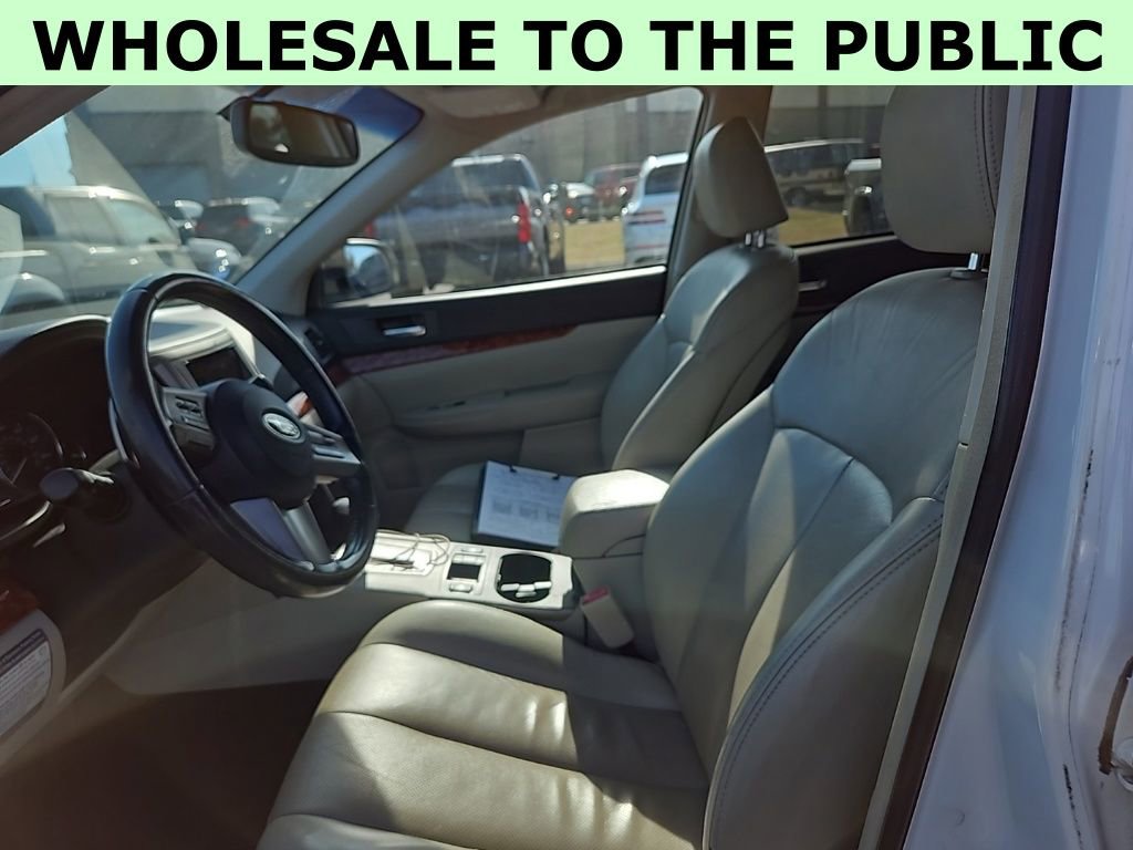 Used 2011 Subaru Outback 2.5i Limited image 15