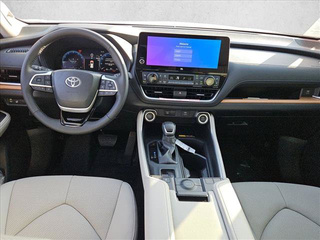 New 2026 Toyota Grand Highlander FWD image 14