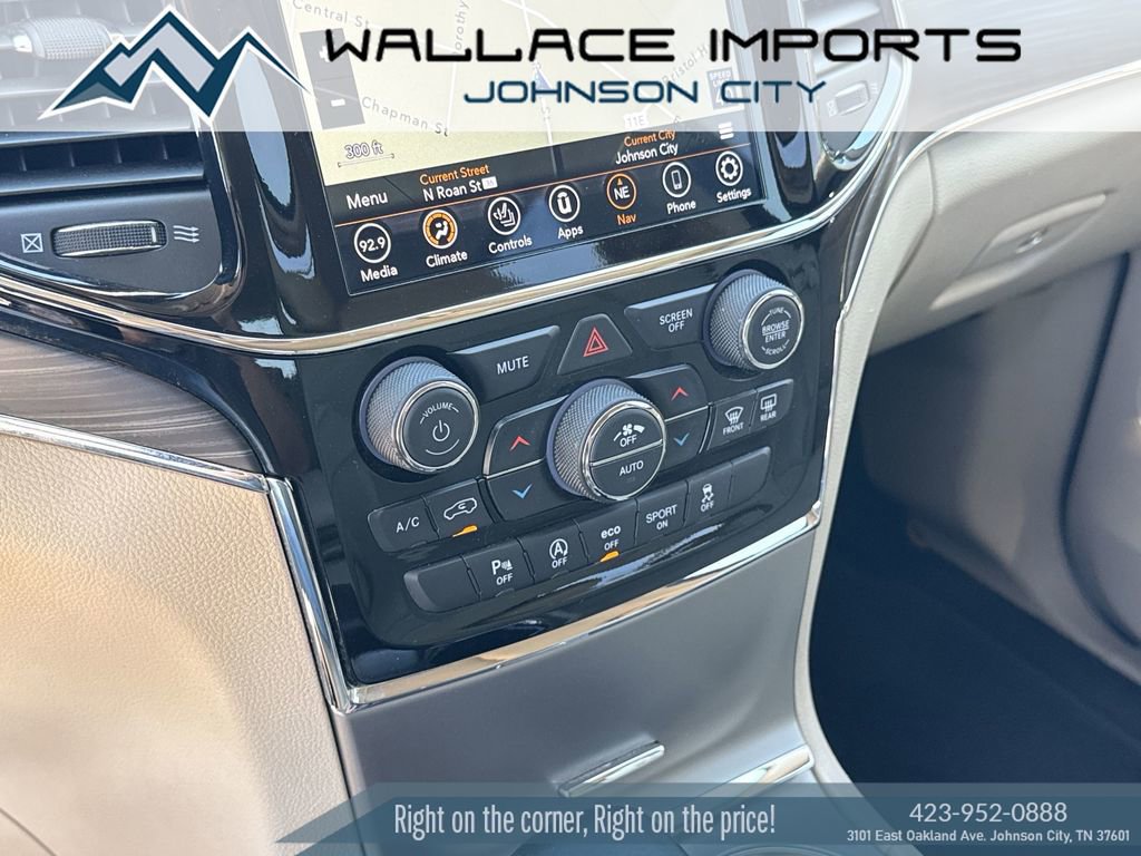 Used 2021 Jeep Grand Cherokee Limited AWD/4WD image 27