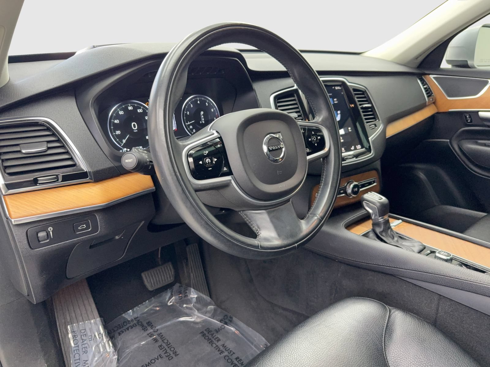 Used 2021 Volvo XC90 T6 Momentum w/ Advanced Package AWD/4WD image 18
