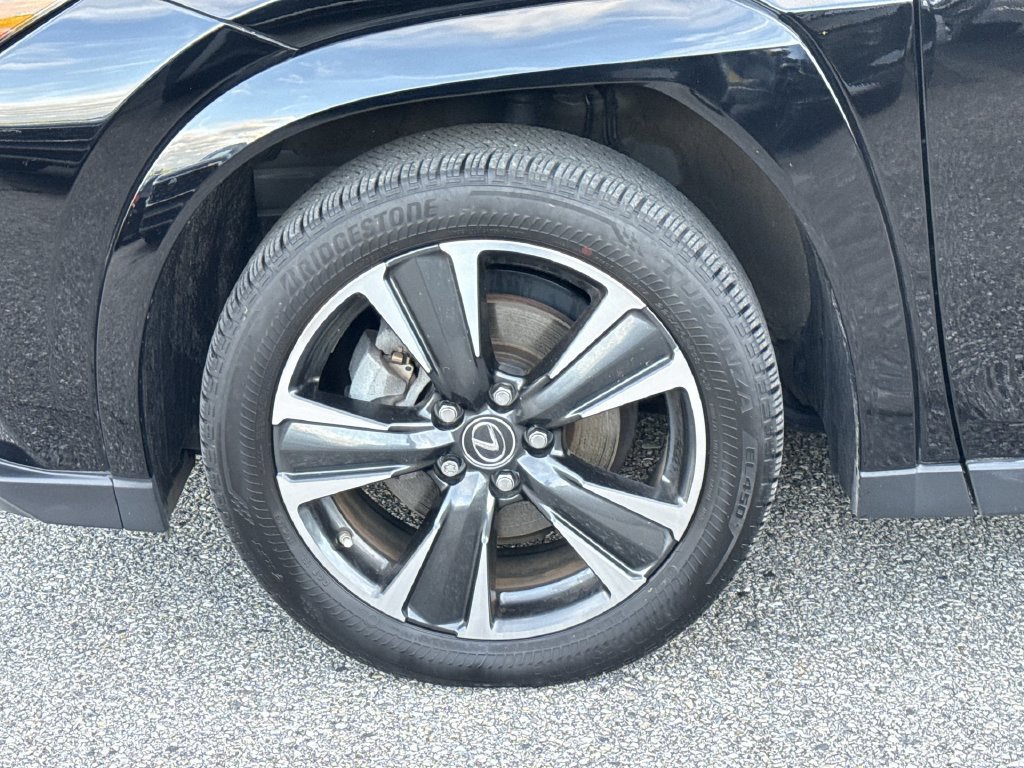 Used 2023 Lexus UX 250h AWD w/ Premium Package image 19