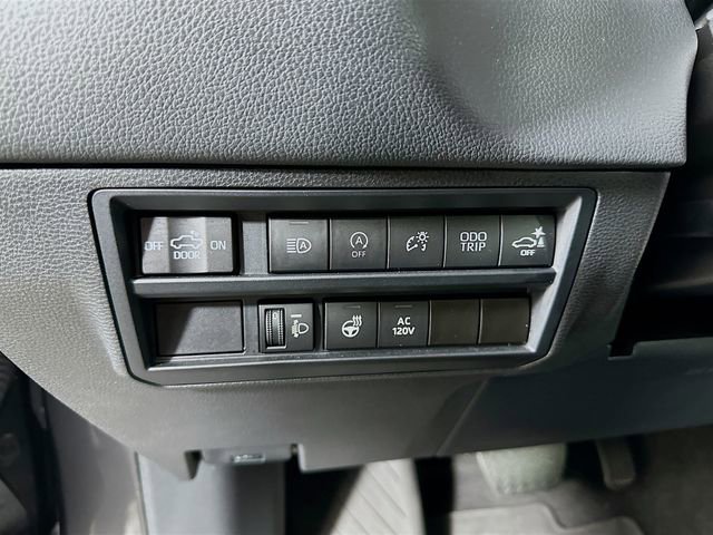 Used 2022 Toyota Tundra Limited image 12