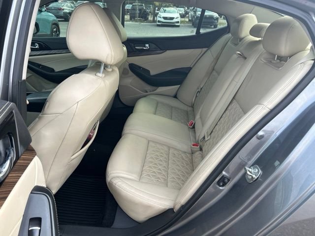 Used 2016 Nissan Maxima Platinum w/ Interior Lighting Package FWD image 19