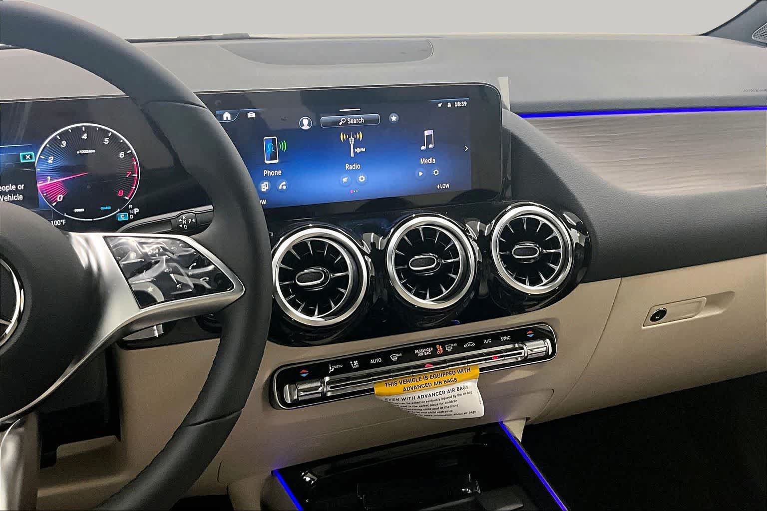 New 2026 Mercedes-Benz GLA 250 image 6