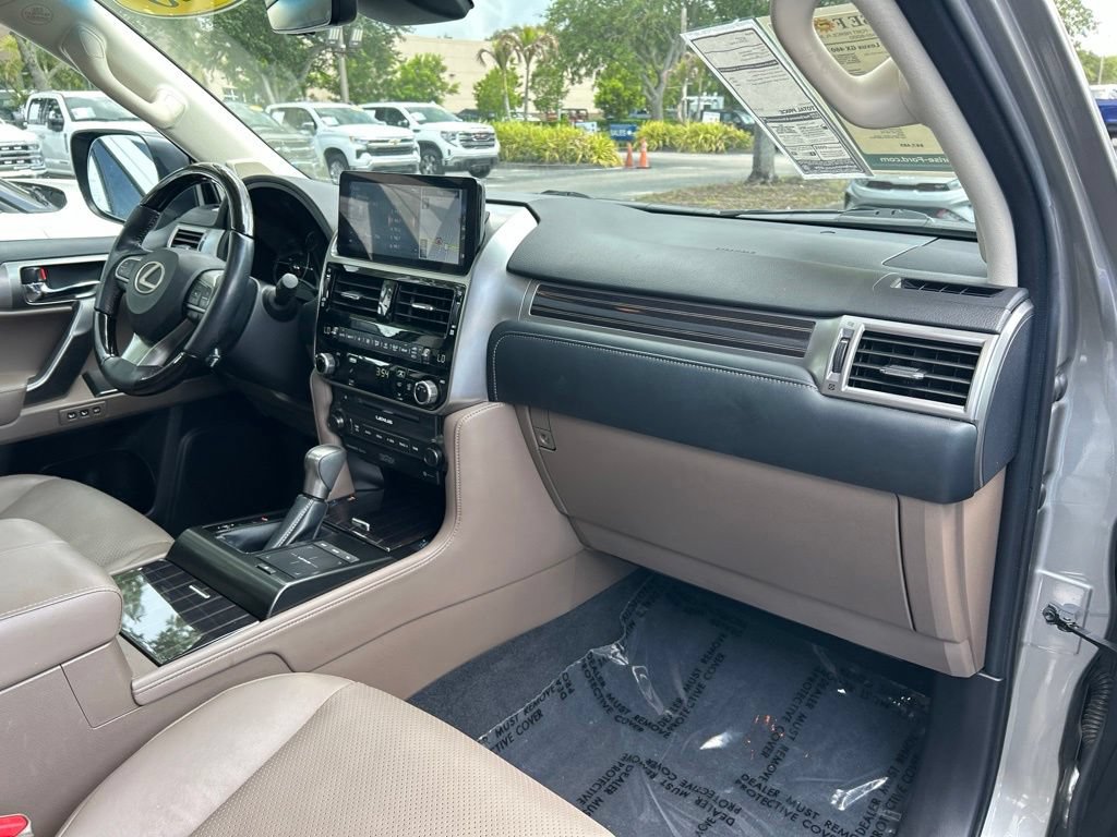Used 2023 Lexus GX 460 Luxury w/ Sport Design Package AWD/4WD image 43