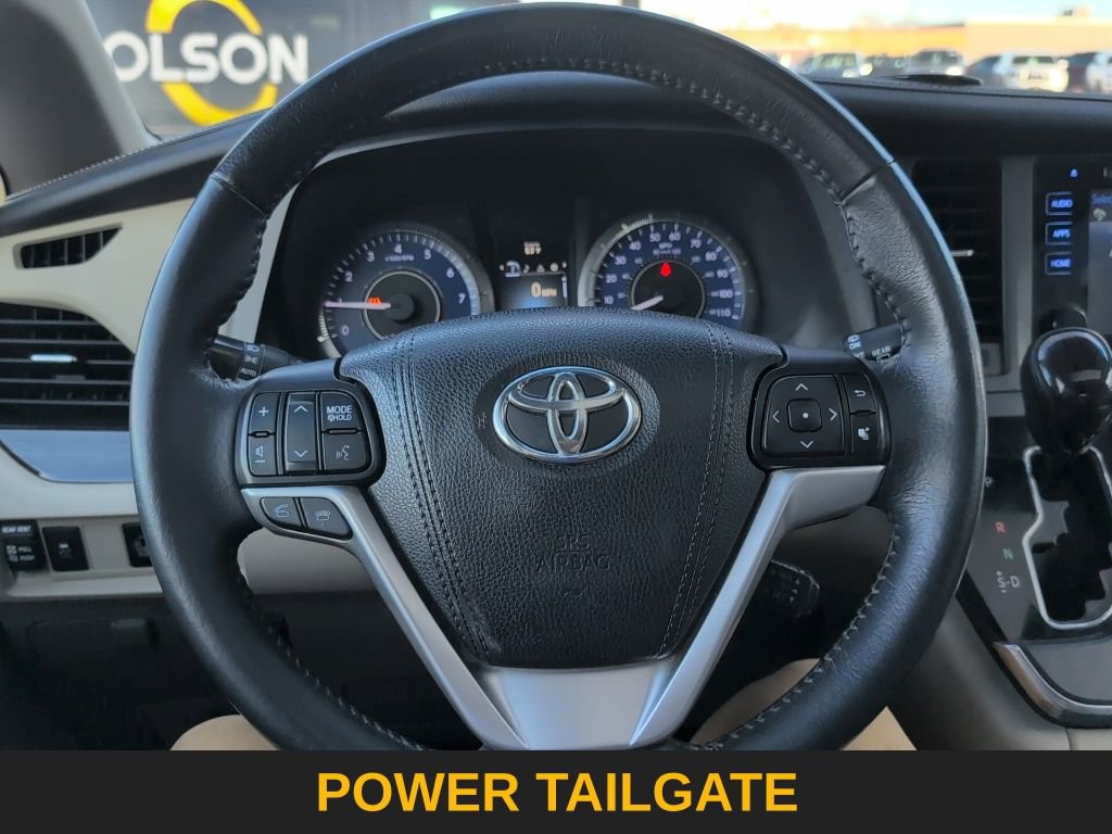 Used 2017 Toyota Sienna XLE w/ XLE Navigation Package image 10