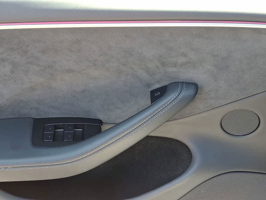 Used 2025 Tesla Model 3 Long Range image 10