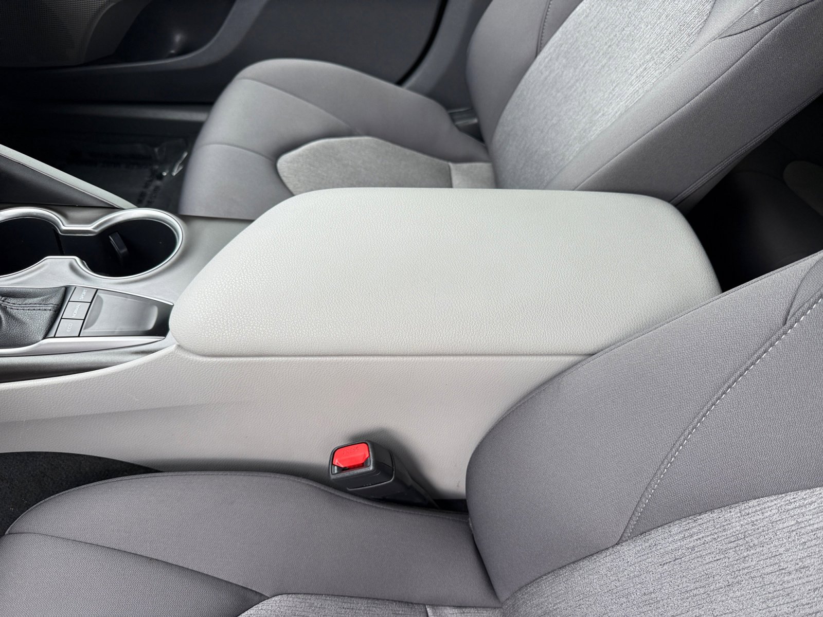 Used 2023 Toyota Camry LE image 14