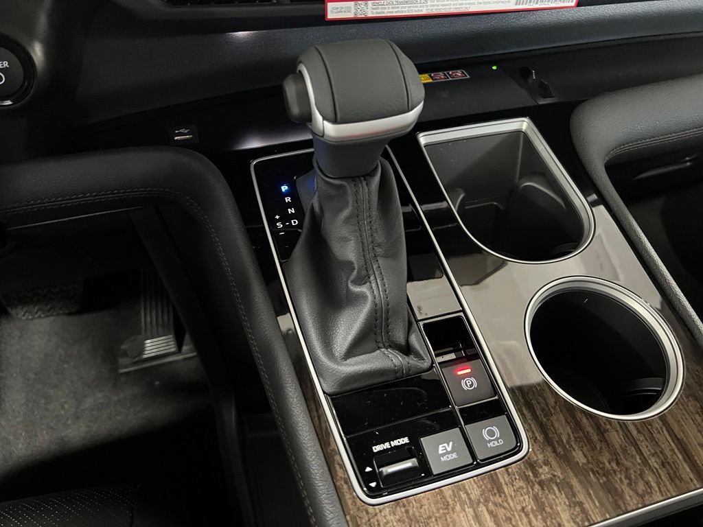 New 2026 Toyota Sienna Platinum AWD/4WD image 26