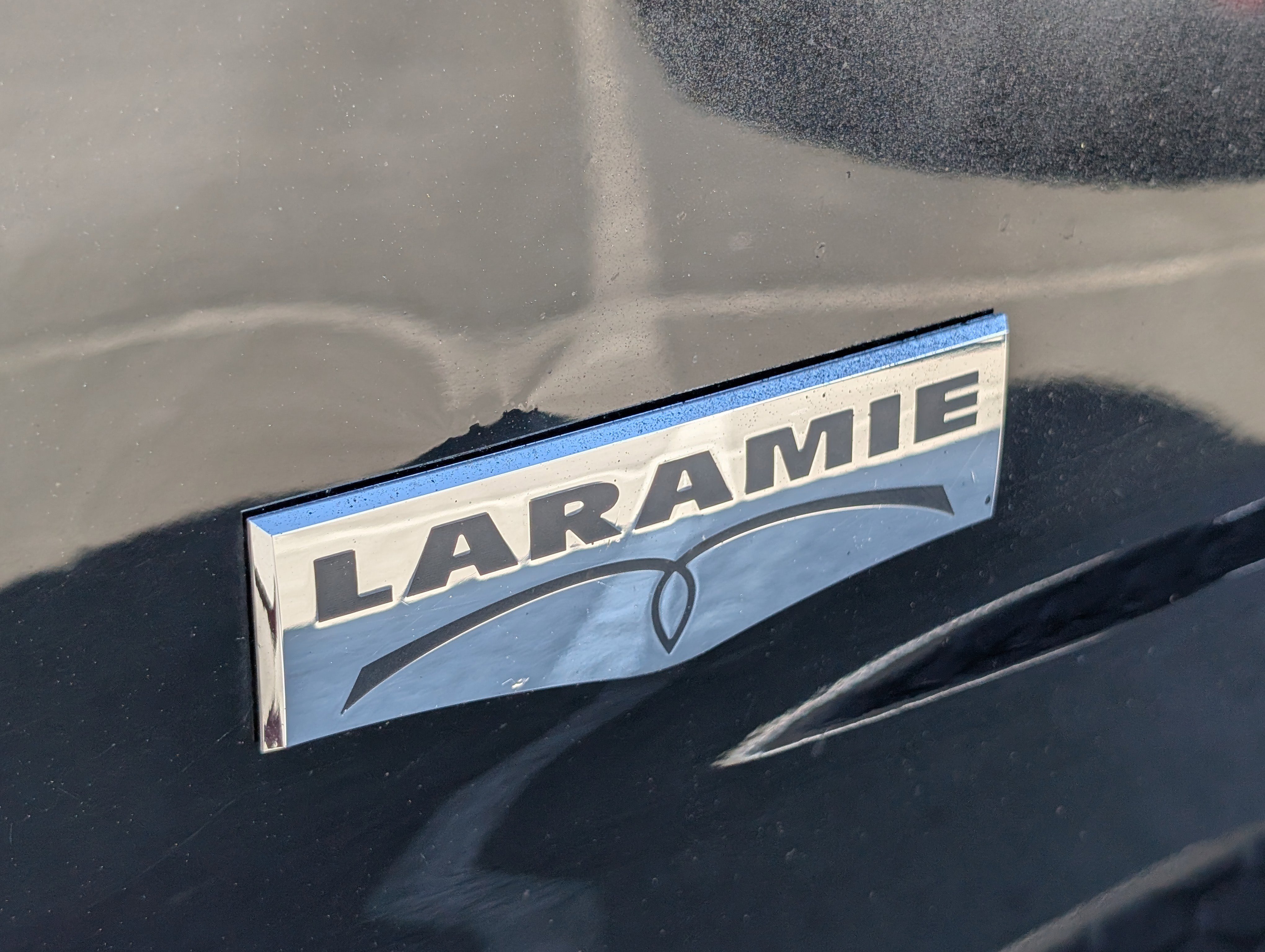 Used 2012 RAM 2500 Laramie w/ Protection Group image 10