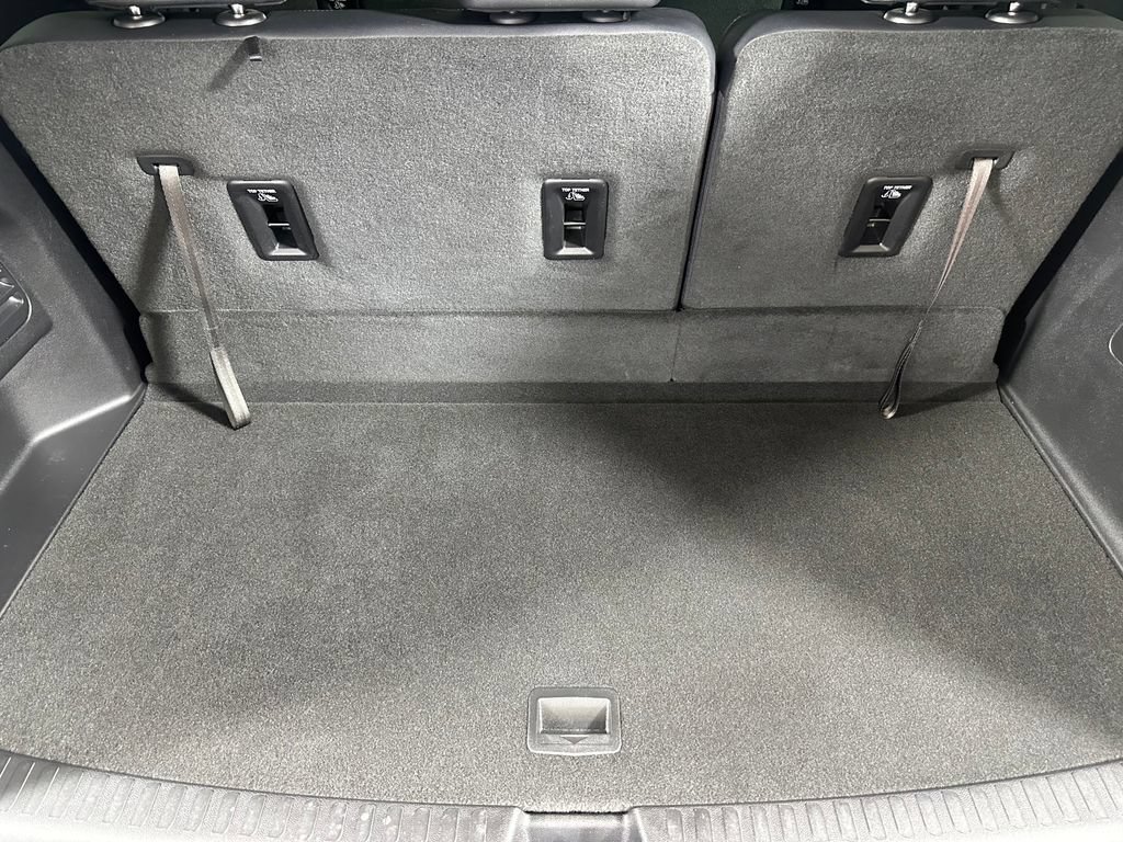 Used 2025 Chevrolet Traverse Z71 w/ LPO, Floor Liner Package AWD/4WD image 30