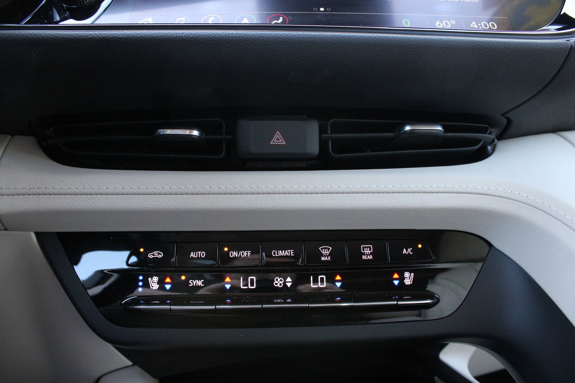 Used 2023 Buick Envision Avenir AWD/4WD image 46