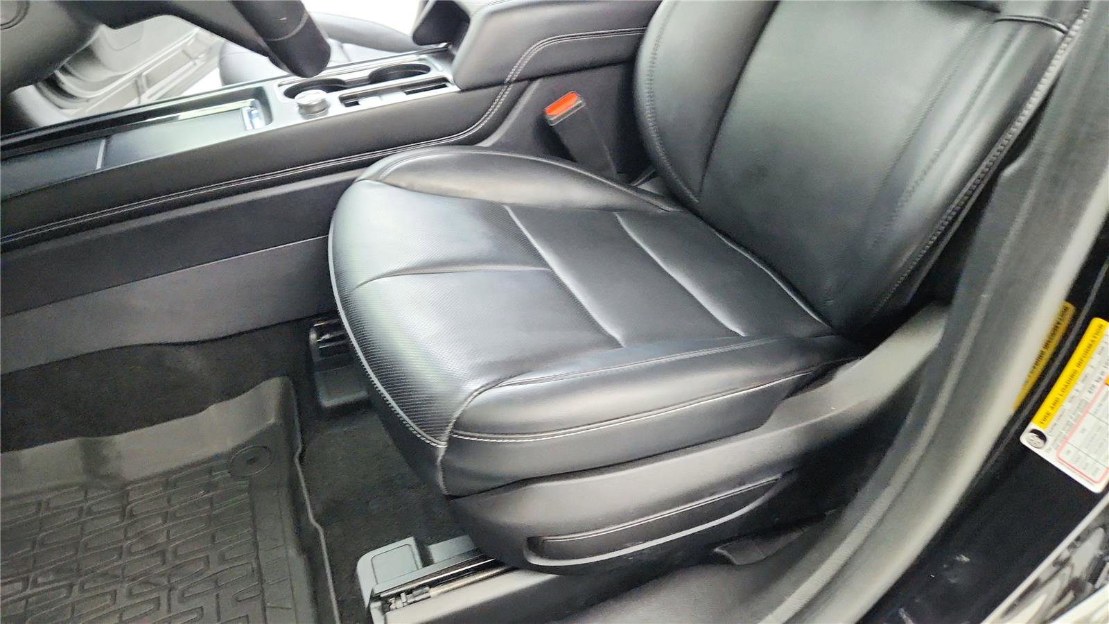 Used 2023 Lincoln Corsair AWD w/ Equipment Group 101A image 23