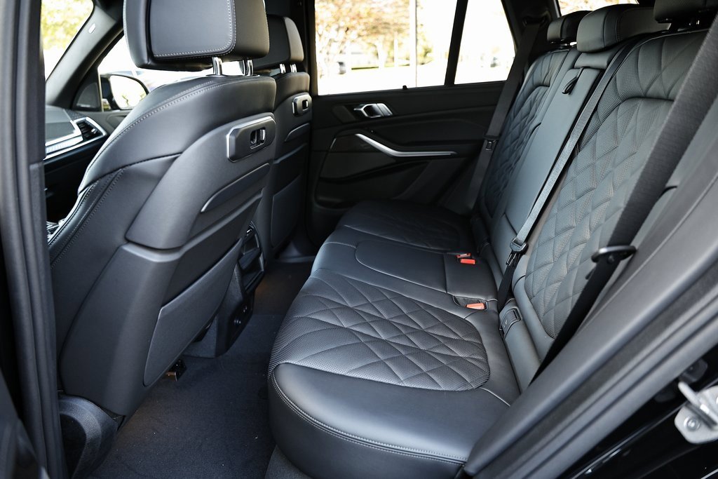 New 2026 BMW X5 M60i w/ Executive Package image 26