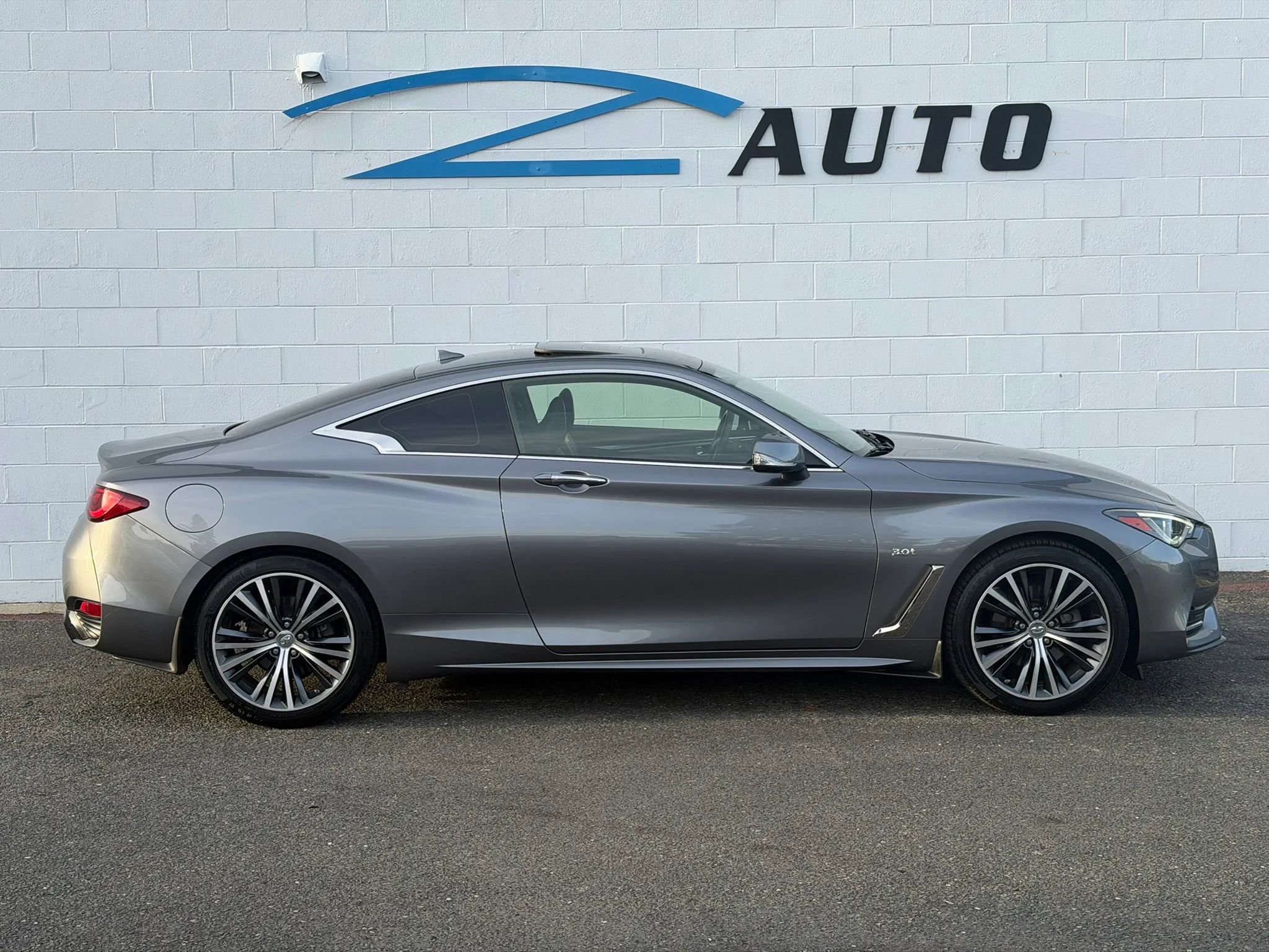 Used 2018 INFINITI Q60 3.0t Luxe image 6