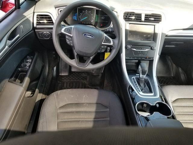 Used 2014 Ford Fusion SE image 17