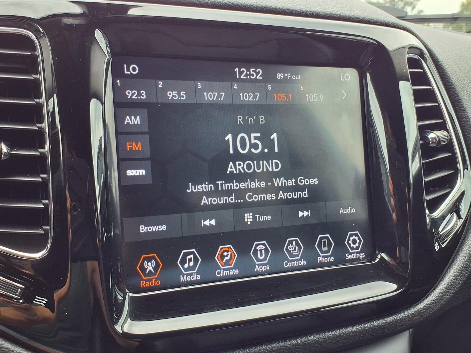 Certified 2020 Jeep Compass Limited AWD/4WD image 11