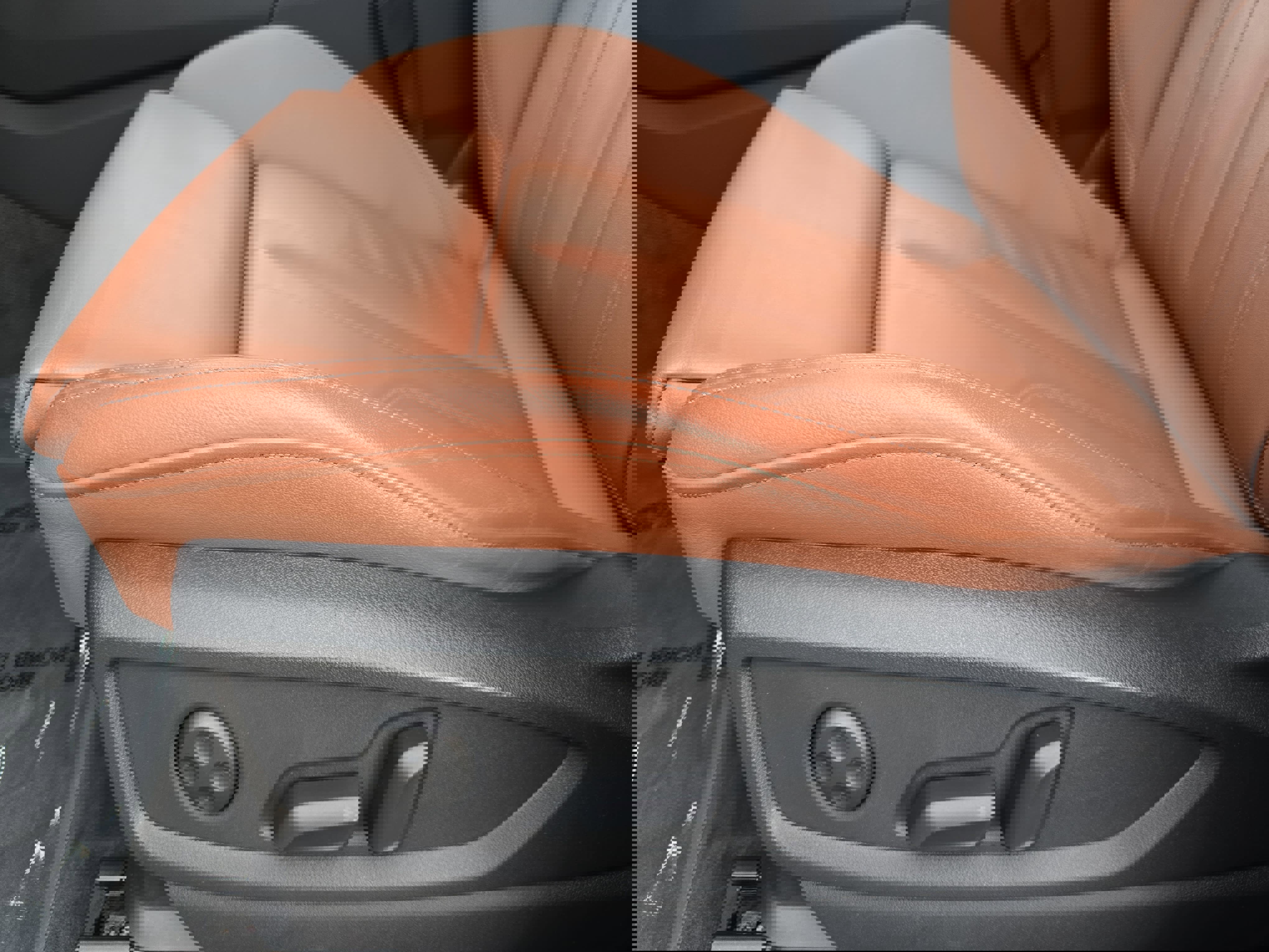 Used 2024 Audi Q5 2.0T Premium image 29