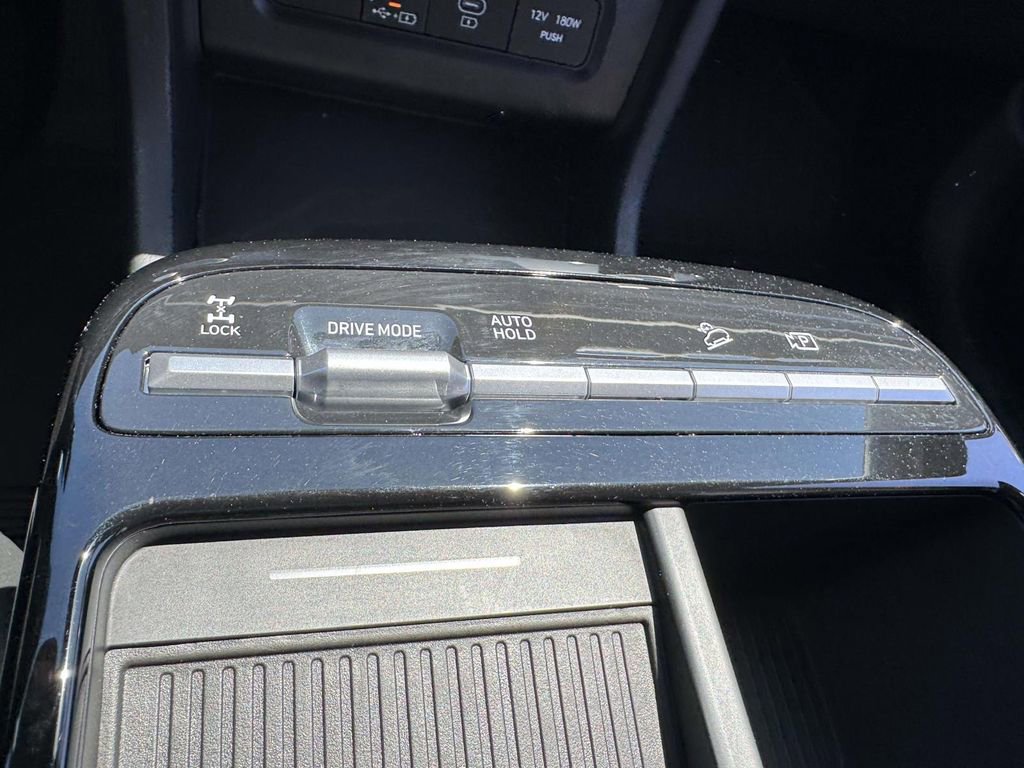 Certified 2025 Hyundai Tucson SEL AWD/4WD image 27