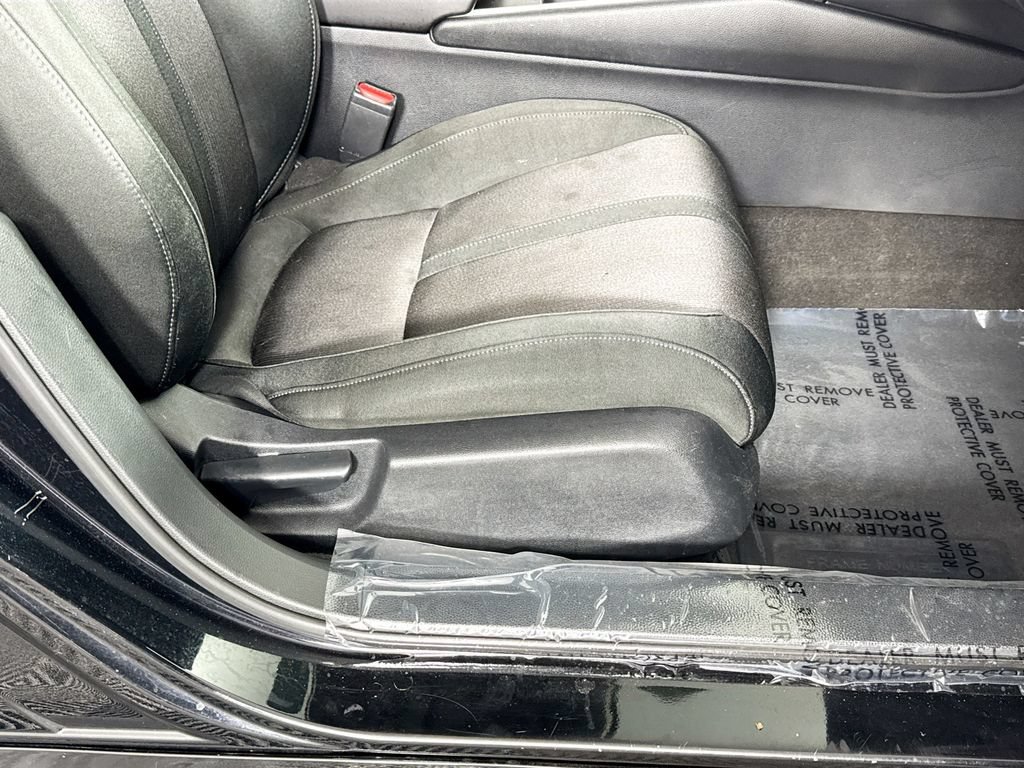 Used 2018 Honda Accord EX image 33