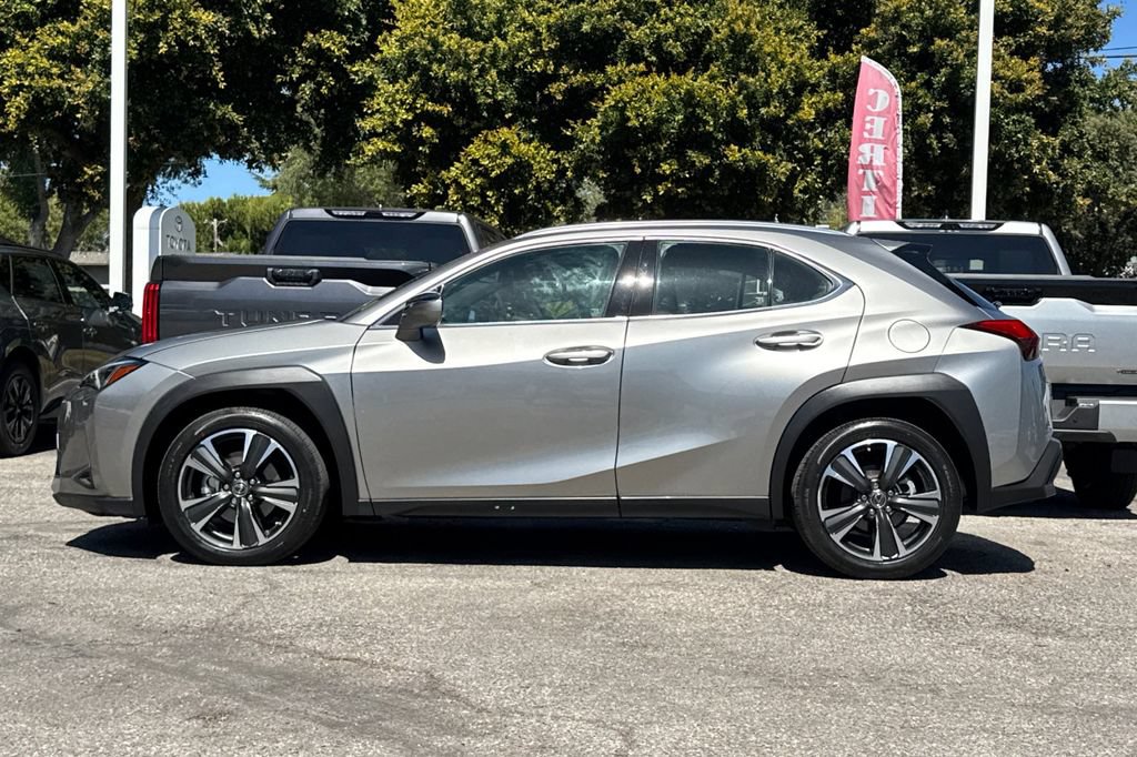 Used 2019 Lexus UX 200 w/ Premium Package FWD image 6