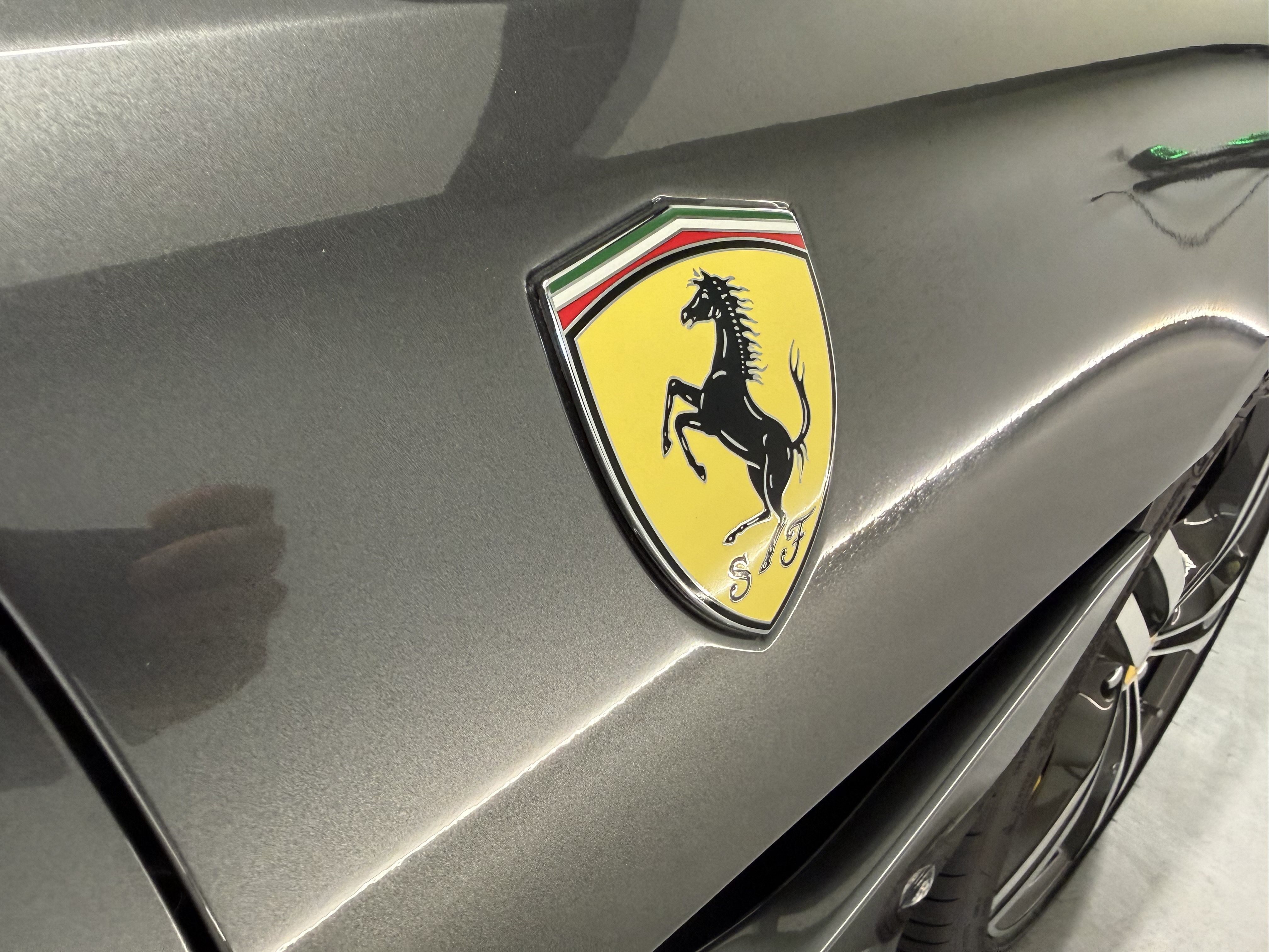 Used 2019 Ferrari Portofino RWD image 21