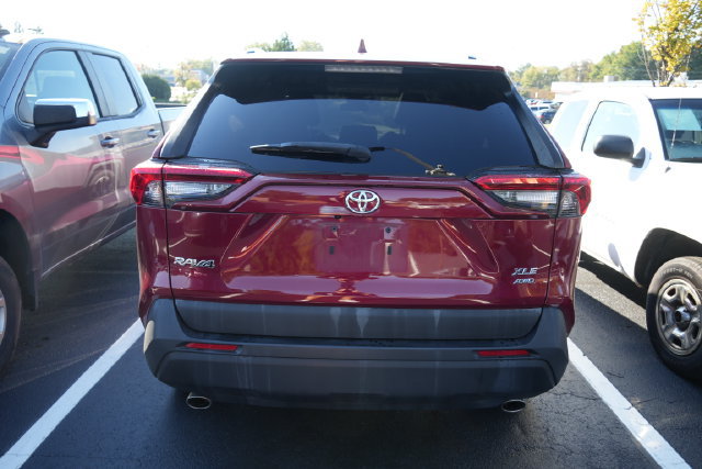 Used 2022 Toyota RAV4 XLE Premium AWD/4WD image 19